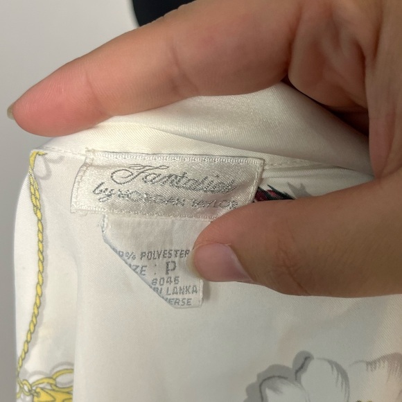 Vintage fantasies by Morgan Taylor equestrian white satin robe size P - Picture 6 of 7